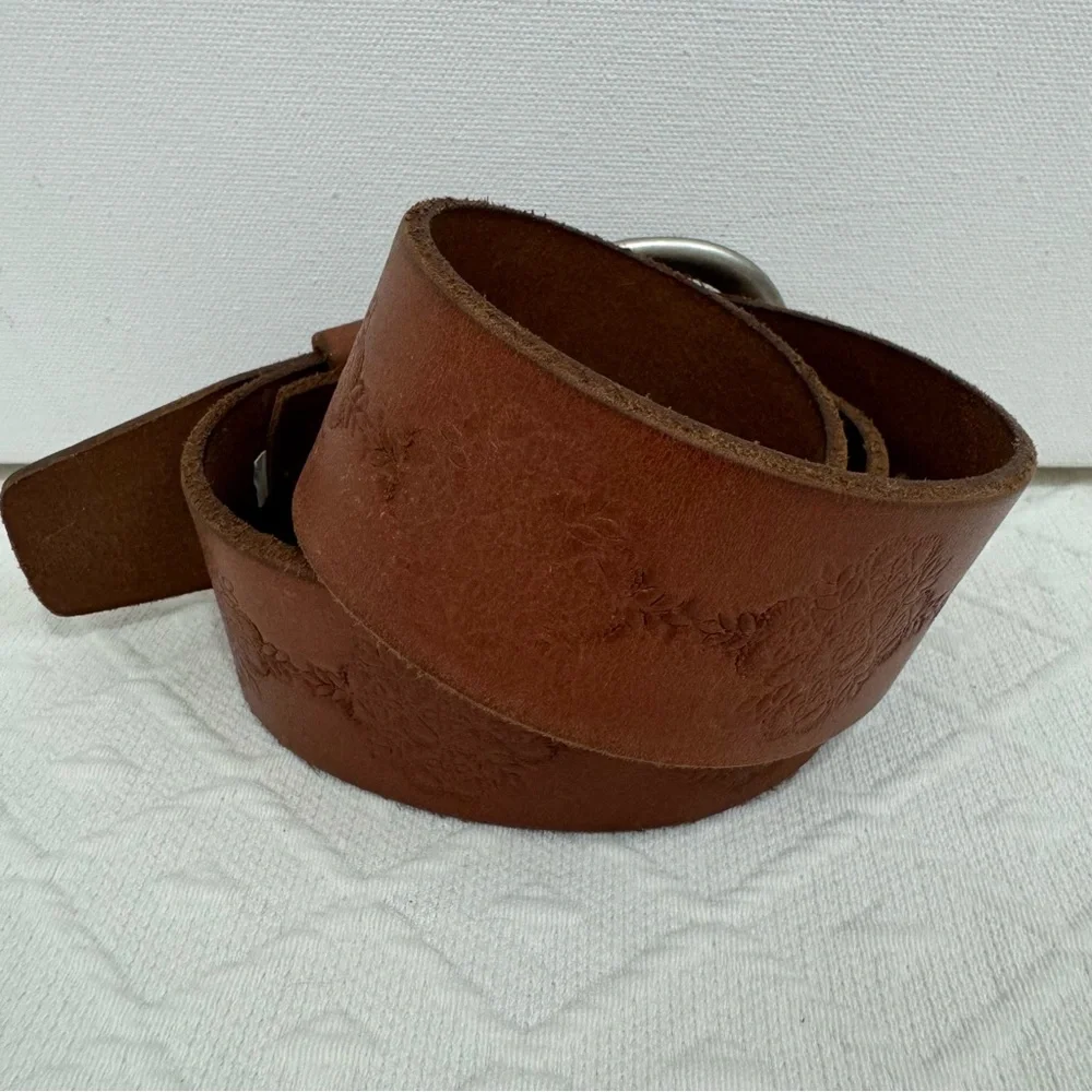 Lucky Brand Embossed Leather Belt size XS - Picture 3 of 9